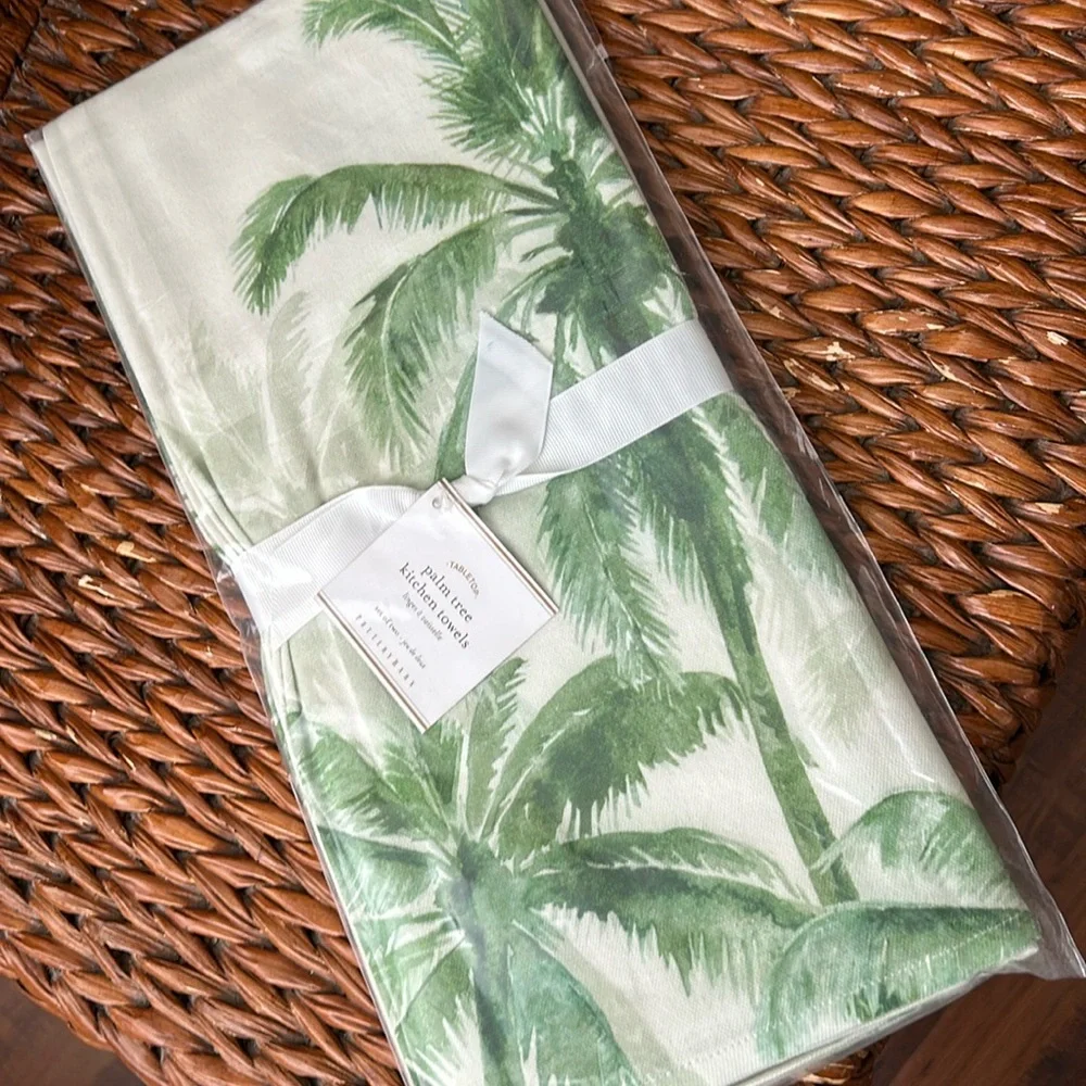 Pottery Barn vintage palm tree kitchen towels set/2